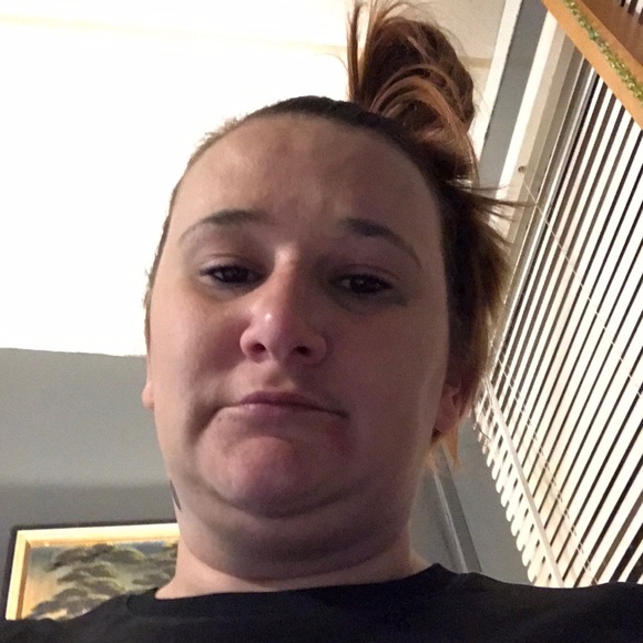 Meet your Posher, Jessica - Picture 1 of 1